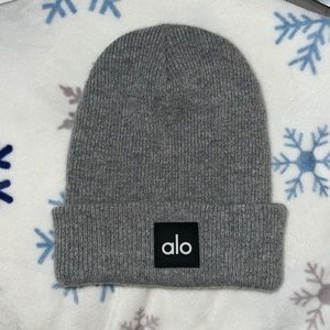 Alo Everyday Beanie - Athletic Heather Grey